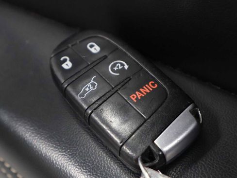 Used 2014 Jeep Grand Cherokee Limited w/ Trailer Tow Group IV image 38