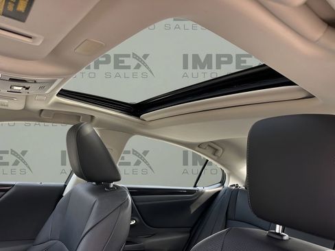 Used 2021 Lexus ES 300h w/ Premium Package image 12