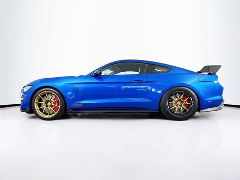 Used 2020 Ford Mustang Shelby GT500 w/ Carbon Fiber Track Pack RWD image 26