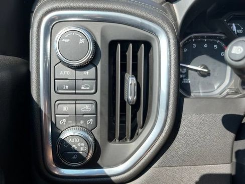 Used 2019 GMC Sierra 1500 SLT w/ SLT Premium Plus Package AWD/4WD image 39