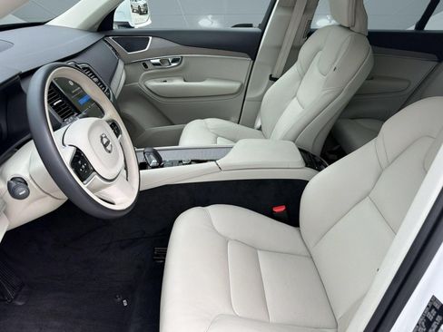 Certified 2024 Volvo XC90 B5 Plus w/ Protection Package Premier AWD/4WD image 5