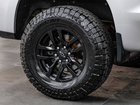 Used 2022 Chevrolet Silverado 1500 LT Trail Boss w/ Convenience Package II AWD/4WD image 59