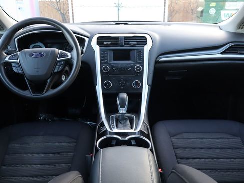 Used 2016 Ford Fusion SE image 26