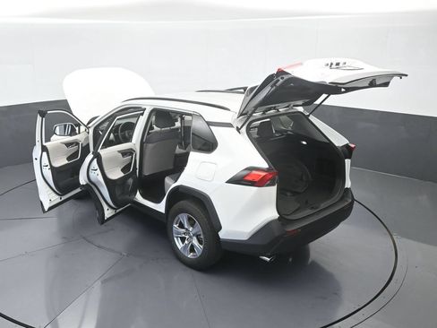 Used 2024 Toyota RAV4 XLE AWD/4WD image 62