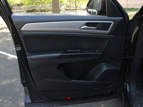 Used 2018 Volkswagen Atlas S image 15