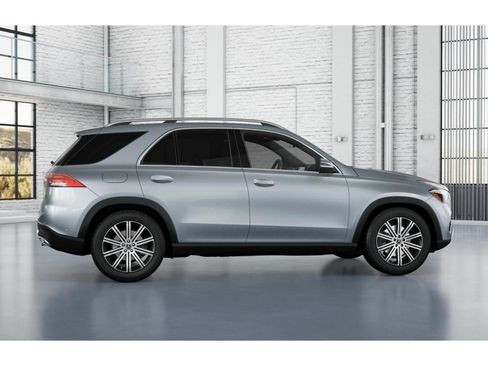 Certified 2025 Mercedes-Benz GLE 350 4MATIC image 19