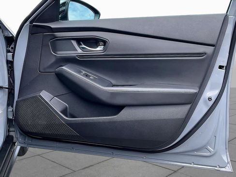 Used 2025 Honda Accord Sport image 24