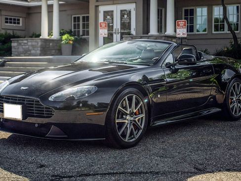 Used 2015 Aston Martin V8 Vantage GT RWD image 14