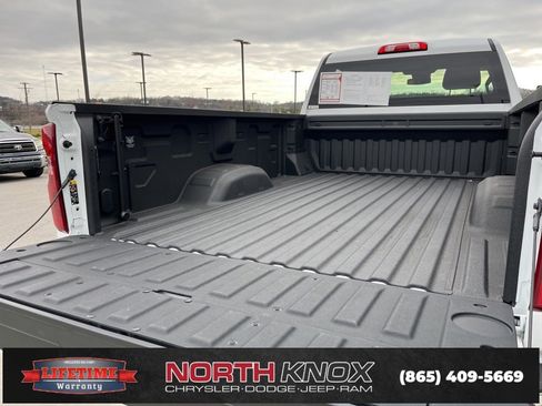 Used 2024 Chevrolet Silverado 2500 LT w/ Convenience Package image 14