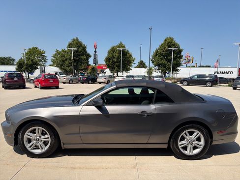 Used 2014 Ford Mustang Convertible w/ Equipment Group 102A RWD image 5