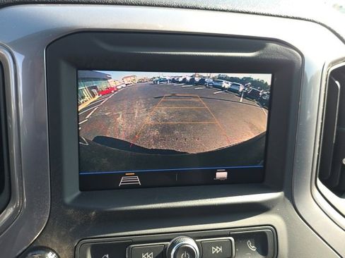 Used 2021 Chevrolet Silverado 1500 Custom image 13