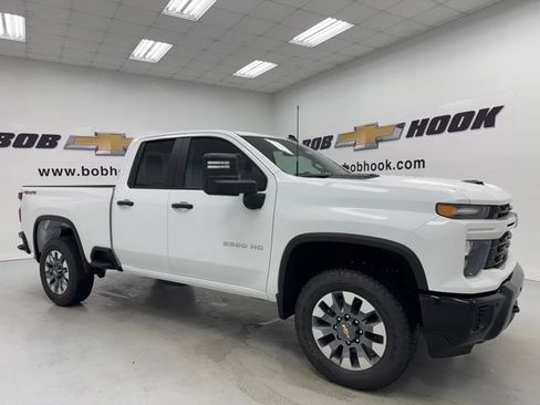 New 2026 Chevrolet Silverado 2500 Custom w/ Custom Value Package AWD/4WD image 3