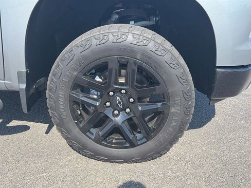 Used 2023 Chevrolet Silverado 1500 LT Trail Boss w/ Protection Package AWD/4WD image 12