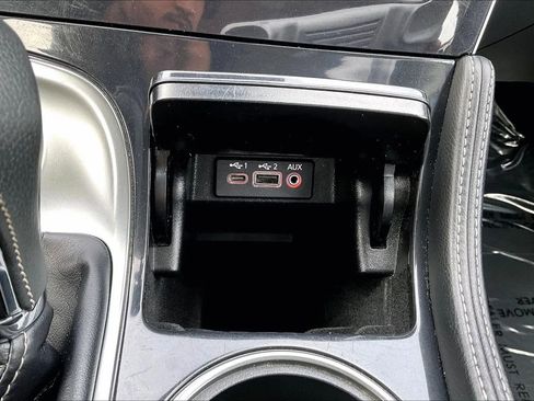 Used 2023 Nissan Maxima SL FWD image 22