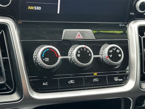 Used 2022 Kia Sorento LX image 23