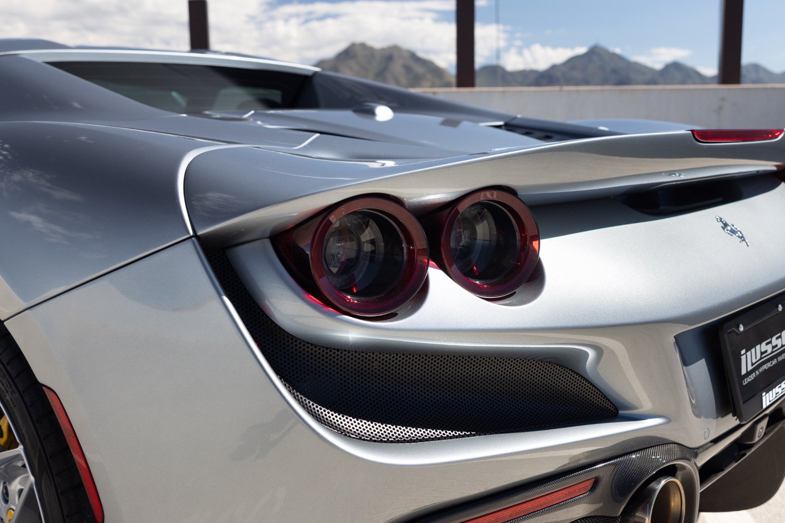 Used 2021 Ferrari F8 Tributo RWD image 40