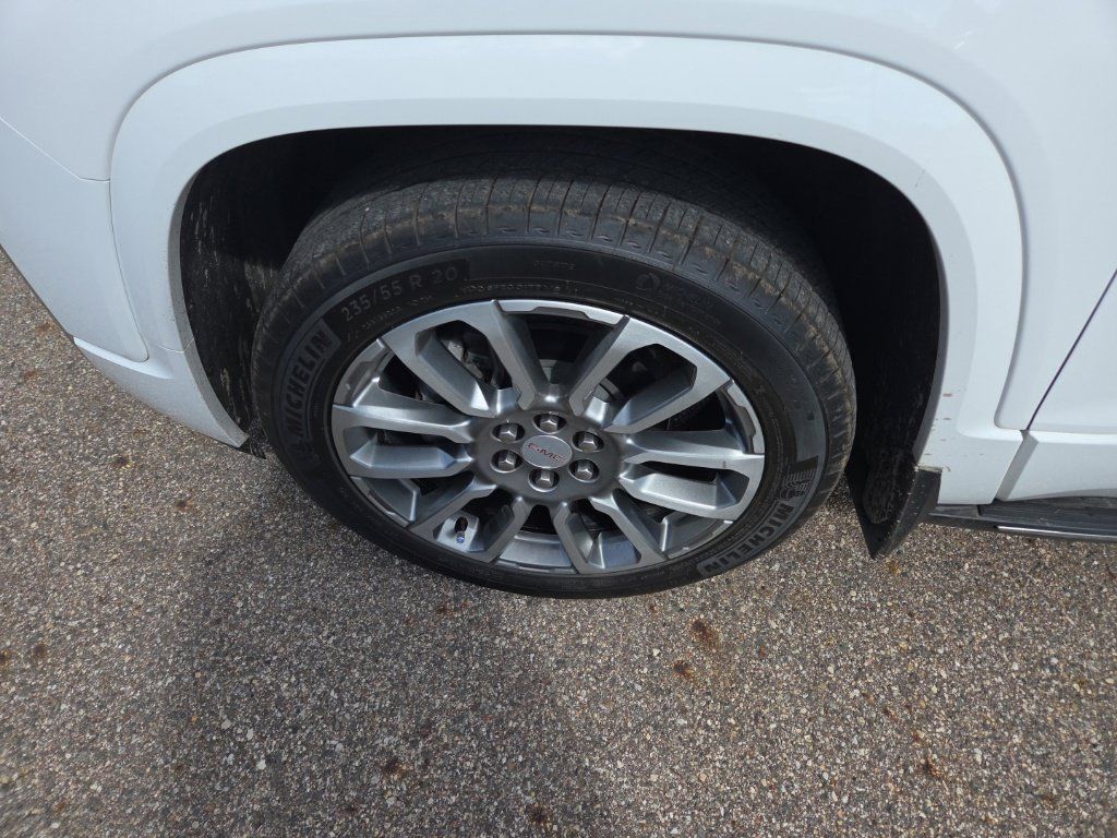 Used 2023 GMC Acadia Denali w/ Denali Ultimate Package AWD/4WD image 4