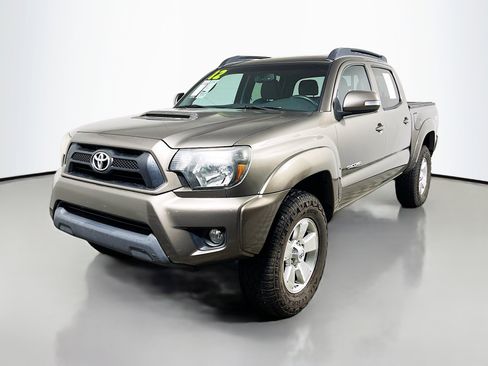 Used 2012 Toyota Tacoma PreRunner image 10