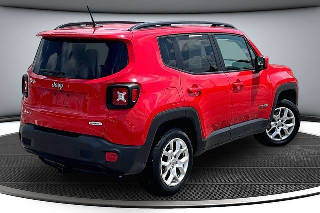 Used 2017 Jeep Renegade Latitude w/ Cold Weather Group AWD/4WD image 6