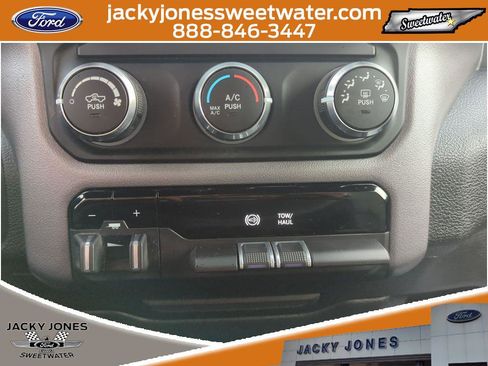 Used 2022 RAM 2500 Big Horn w/ Cold Weather Group image 24