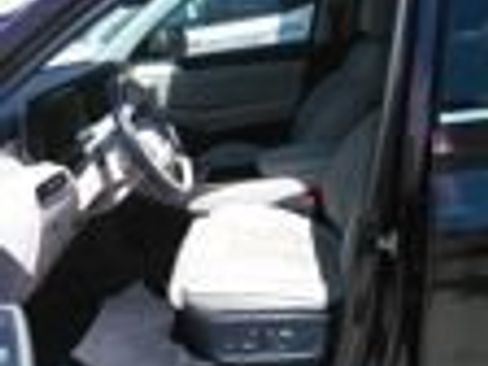 Used 2024 Hyundai Palisade Calligraphy FWD image 9