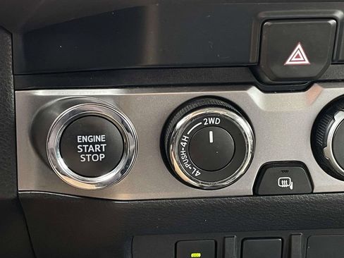 Used 2023 Toyota Tacoma SR5 w/ Technology Package AWD/4WD image 19