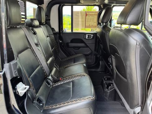 Used 2022 Jeep Gladiator Overland AWD/4WD image 21