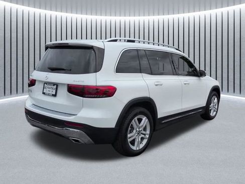 Used 2023 Mercedes-Benz GLB 250 4MATIC image 4