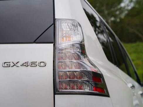 Used 2023 Lexus GX 460 Premium w/ Premium Plus Package AWD/4WD image 15