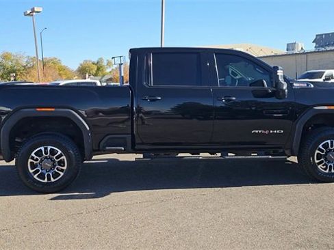 Used 2022 GMC Sierra 2500 AT4 image 9