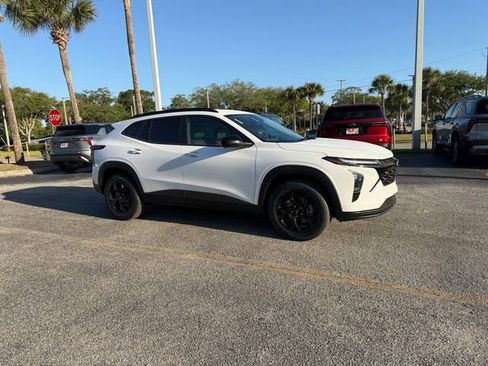 New 2026 Chevrolet Trax LT FWD image 14