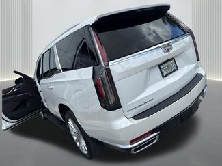 Used 2022 Cadillac Escalade Luxury video 2