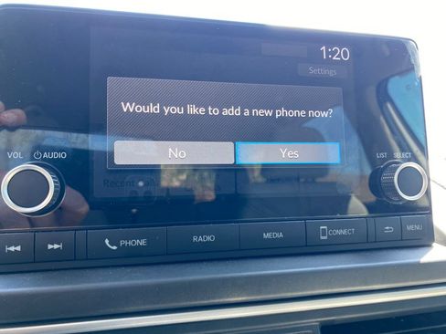 Used 2024 Honda Pilot LX image 15