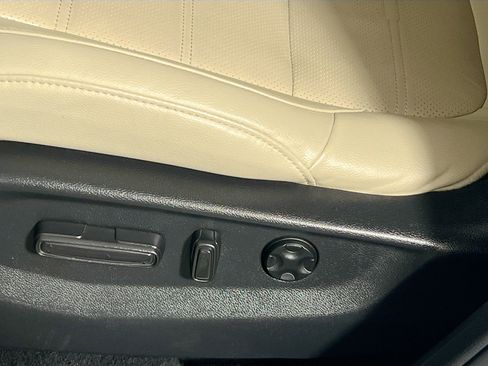 Used 2020 Honda CR-V Touring image 15