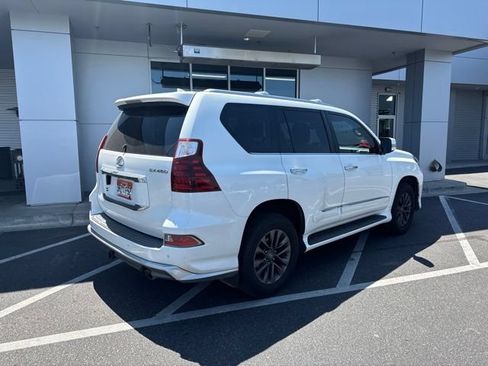 Used 2019 Lexus GX 460 Premium AWD/4WD image 3