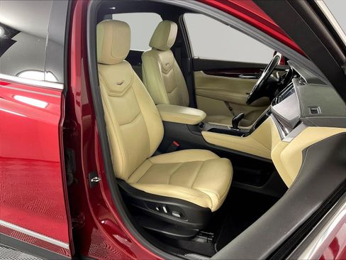 Used 2019 Cadillac XT5 Luxury AWD/4WD image 29