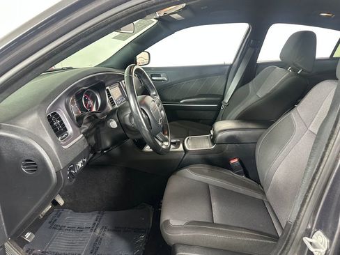 Used 2020 Dodge Charger SXT RWD image 14