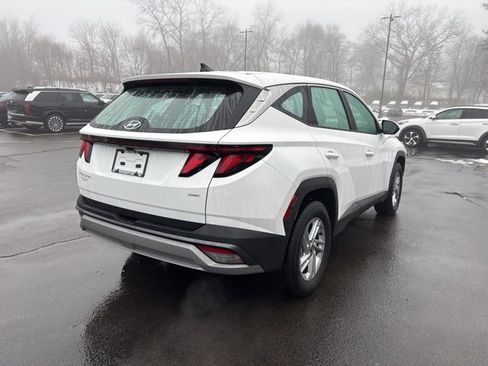 Used 2025 Hyundai Tucson SE image 6