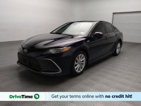 Used 2021 Toyota Camry LE w/ Carpet Mat Package (TMS) image 1