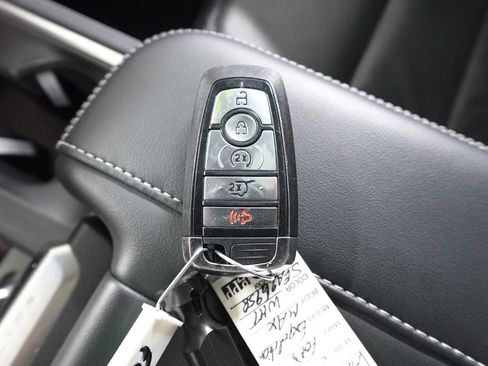 Used 2025 Ford Expedition Max Platinum image 34