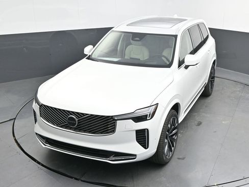 New 2026 Volvo XC90 B6 Ultra w/ Protection Package image 33