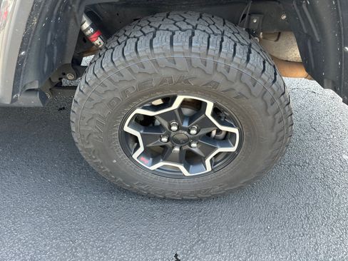 Used 2022 Jeep Gladiator Rubicon AWD/4WD image 25