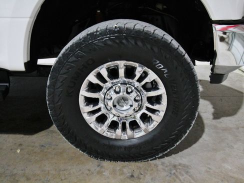 Used 2021 Ford F250 XLT w/ XLT Premium Package AWD/4WD image 17