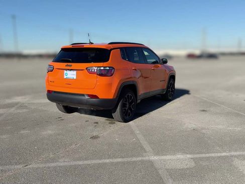 New 2026 Jeep Compass Latitude image 11