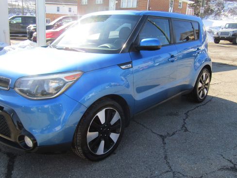 Used 2016 Kia Soul + w/ Designer's Package image 3