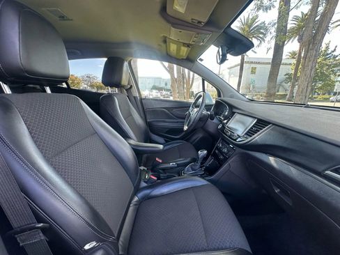 Used 2020 Buick Encore Preferred image 13