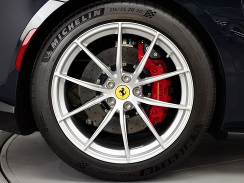 Used 2020 Ferrari 812 Superfast RWD image 14