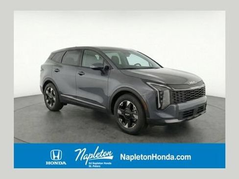 Used 2026 Kia Sportage LX FWD image 1