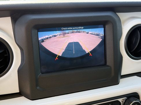 Used 2020 Jeep Wrangler Unlimited Sport S image 21