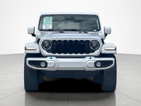 Used 2024 Jeep Wrangler High Altitude AWD/4WD image 8